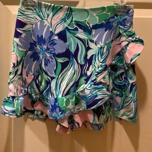 Lilly Pulitzer Faye Skort in Multi Party Thyme print.  Brand new never worn.